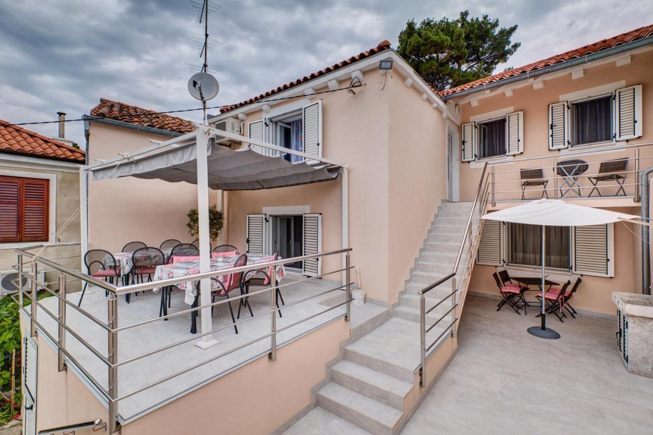 Apartment Ljubica *